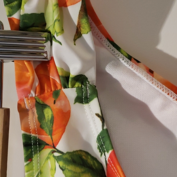 NWOT Peach Bikini - M - Picture 8 of 12